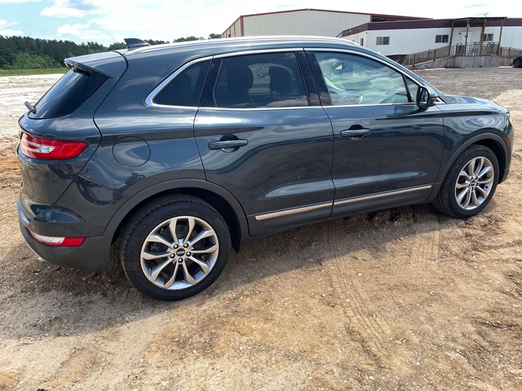 2019-lincoln-mkc-4-door-mpv-(105,085-miles)-image-3