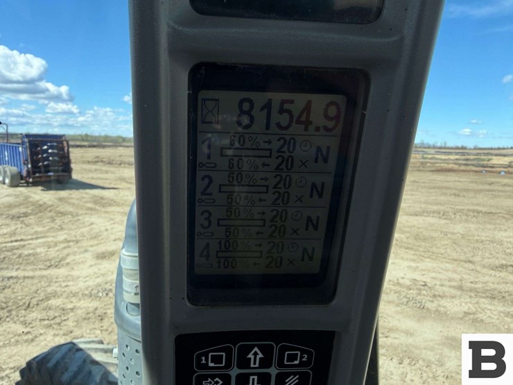 2015-case-ih-magnum-310-image-105