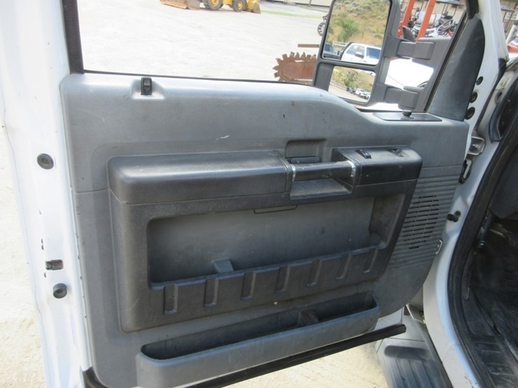 2012-ford-f350-image-15