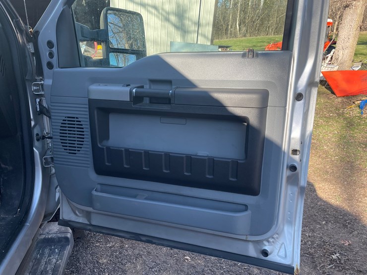 2013-ford-f250-xlt-image-48