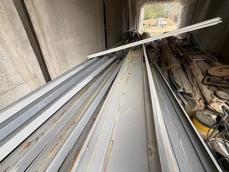 #41741-•-lot-of-(18)-unused-metal-door-frames-s-image-4