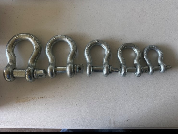 #509-•-set-a-five-heavy-duty-shackles-image-1