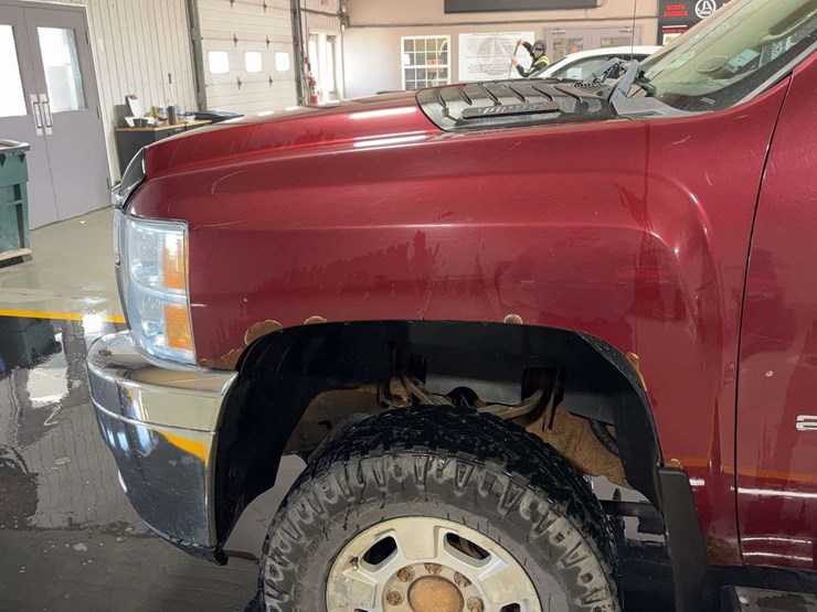2014-chevrolet-silverado-2500hd-image-23