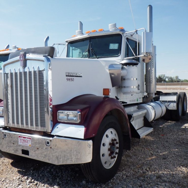 2003 KENWORTH W900L