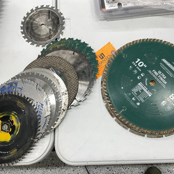 #8582 • Miter Saw Blades