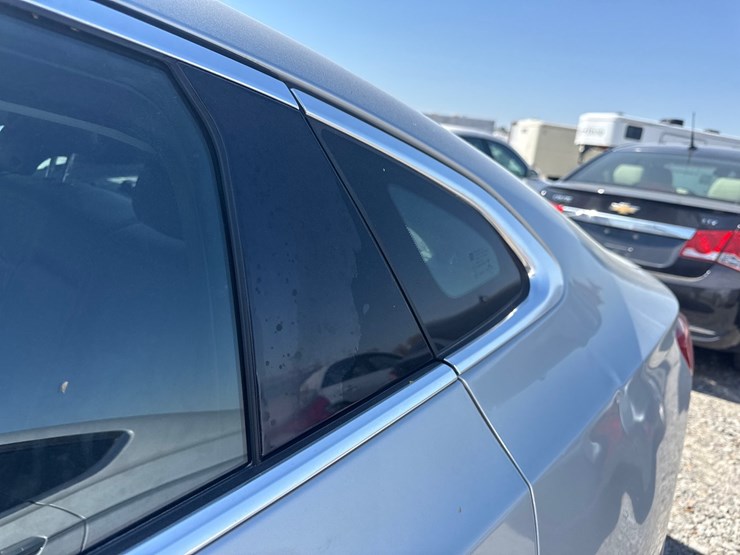 #41116-•-2018-chevrolet-malibu-sedan-1g1zb5st1jf293274-inv#-41116-image-11