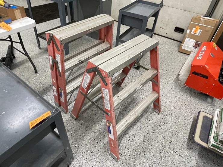 #8602-•-(2)-werner-step-ladders-image-6