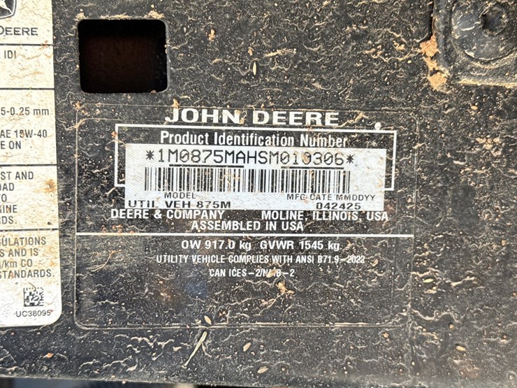 2025-john-deere-gator-image-31