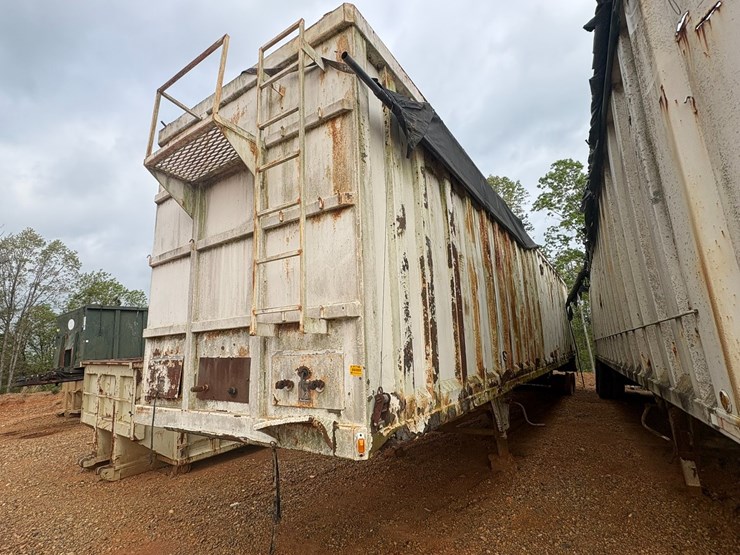 #41746-•-gilbreath-48'-steel-chip-trailer-vin:-1g9w045231b157743-image-2