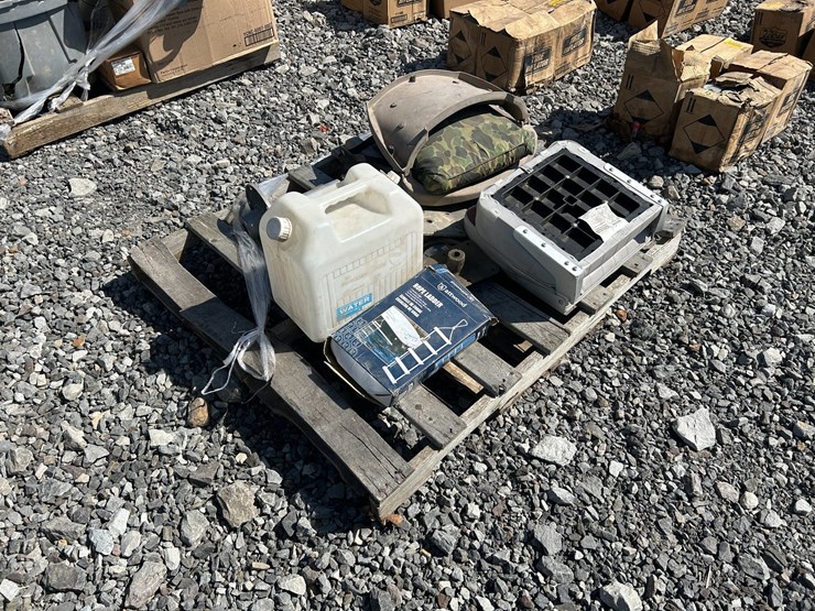 #41732-•-lot-of-miscellaneous-boat-components-inv#-41732-image-3