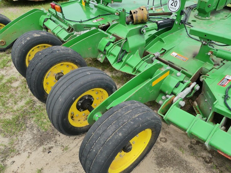2024-john-deere-fc15r-image-5