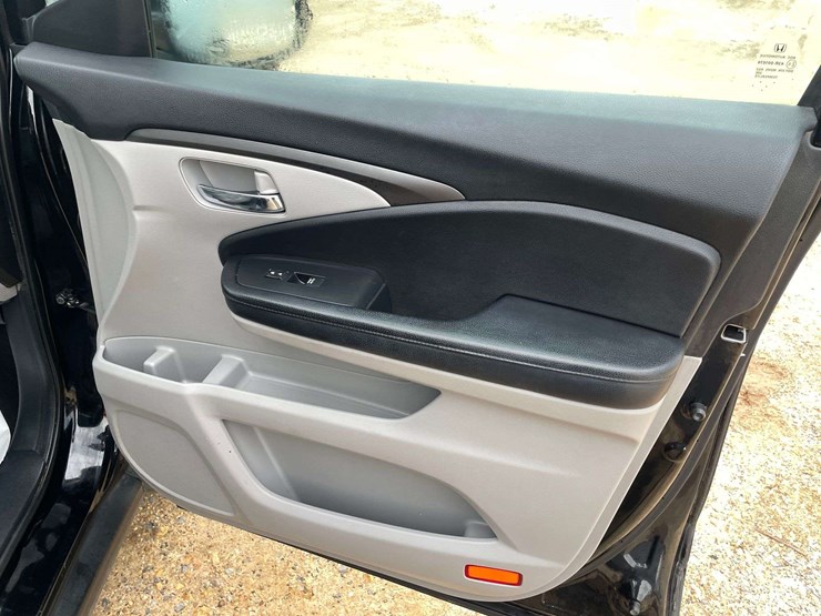2016-honda-pilot-image-17