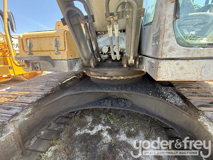 2012-volvo-ec250dl-image-16