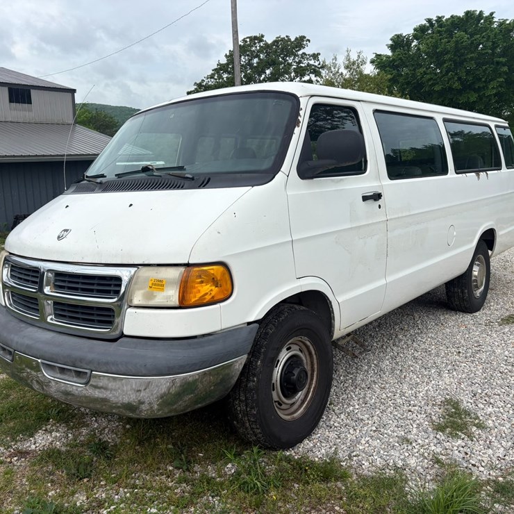 2000 DODGE RAM VAN