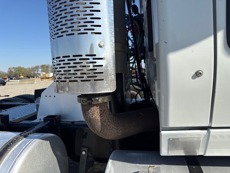 2011-international-prostar-image-38