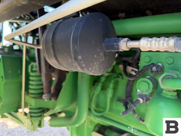 2009-john-deere-6115d-image-47