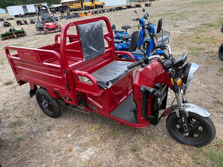 #584-•-electric-tricycle-with-dump-bed-image-1
