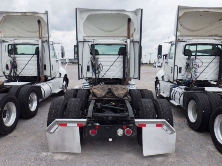 2017-international-prostar-image-11