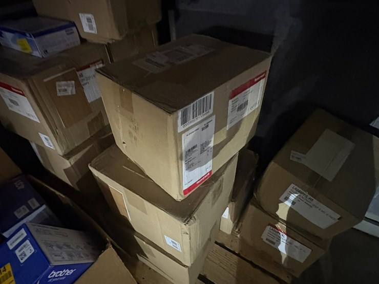 #42114-•-lot-of-miscellaneous-gloves-&-toner-cartridges-image-4