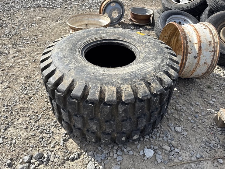 #40806-•-(1)-21.5-x16.1-tire-inv#-40806-image-1