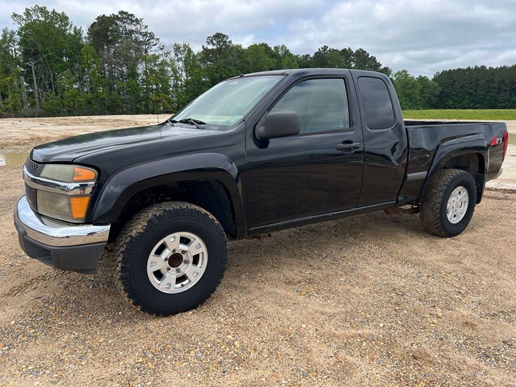 2004-chevrolet-colorado-ls-image-1