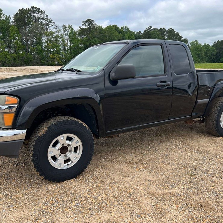 2004 CHEVROLET COLORADO LS