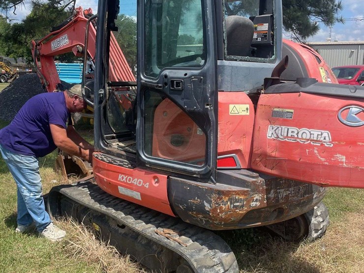 kubota-kx040-4-image-1
