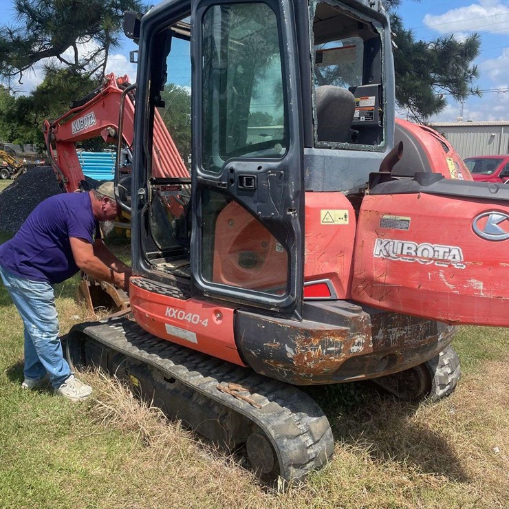 KUBOTA KX040-4
