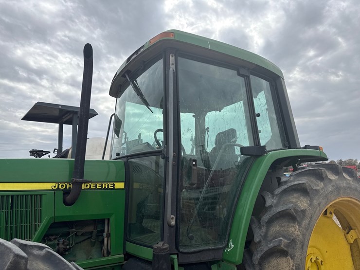 1993-john-deere-6400-image-28
