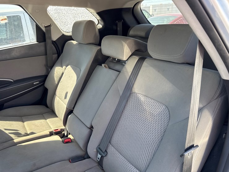 2015-hyundai-santa-fe-image-14