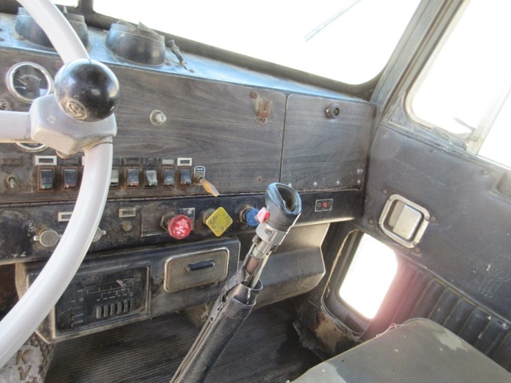 1981-kenworth-w900-image-10