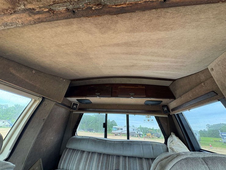 1992-ford-e350-image-29