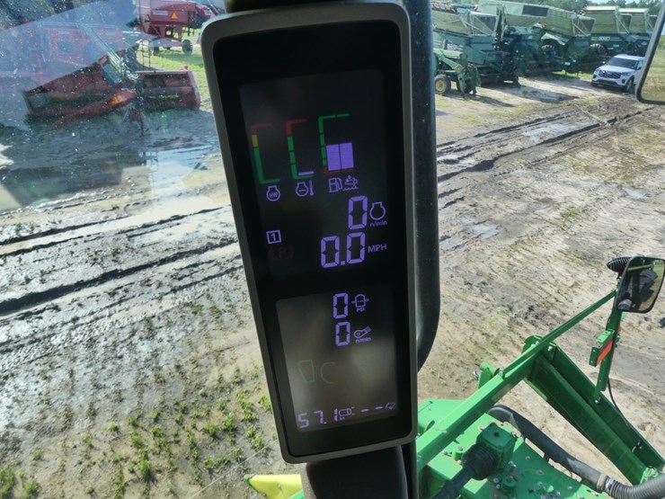 2020-john-deere-cp690-image-25