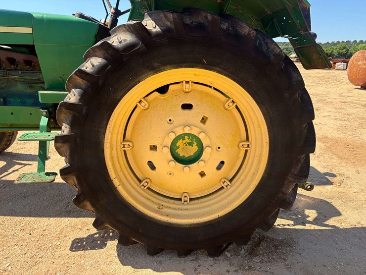 john-deere-3130-image-9