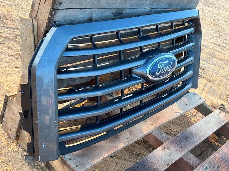 2015-ford-f150-image-2
