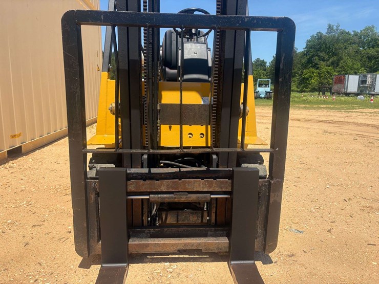 caterpillar-gp15-image-6