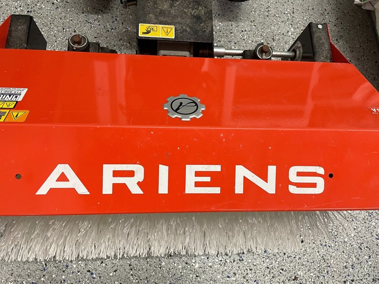 #3287-•-ariens-28"-power-brush-image-8