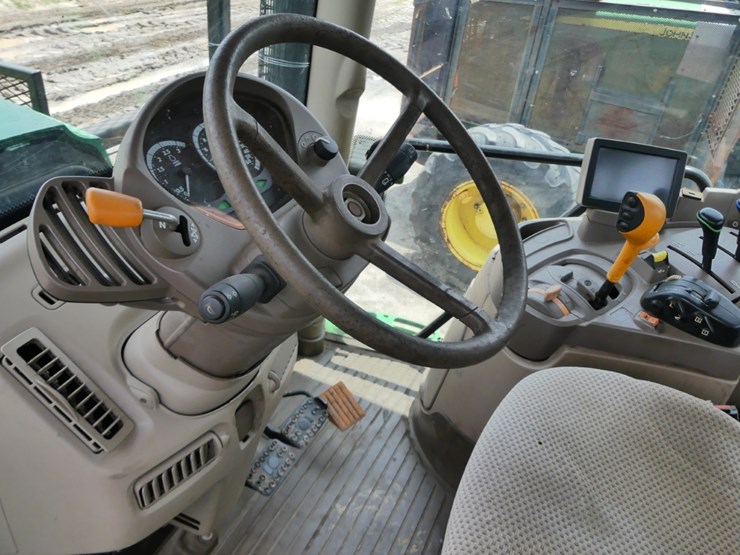 john-deere-6125r-image-10