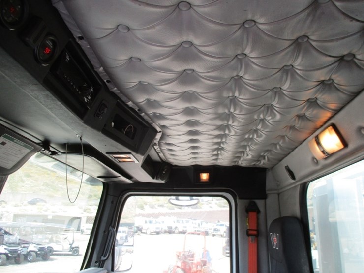 2019-western-star-w4900-image-15