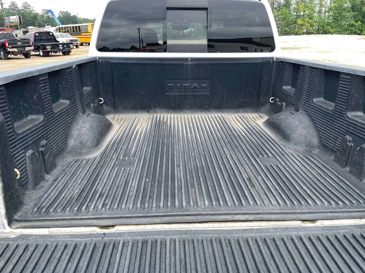 2019-nissan-titan-image-15