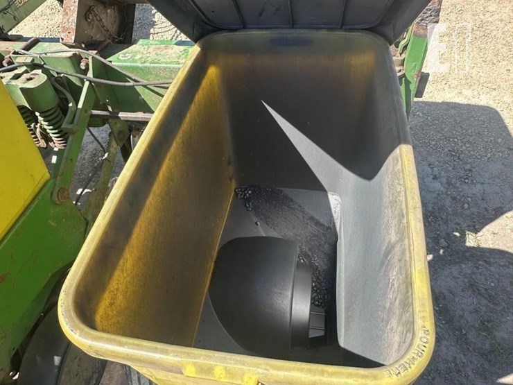 1996-john-deere-1750-image-13