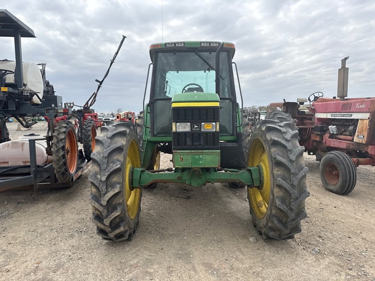 1993-john-deere-6400-image-3