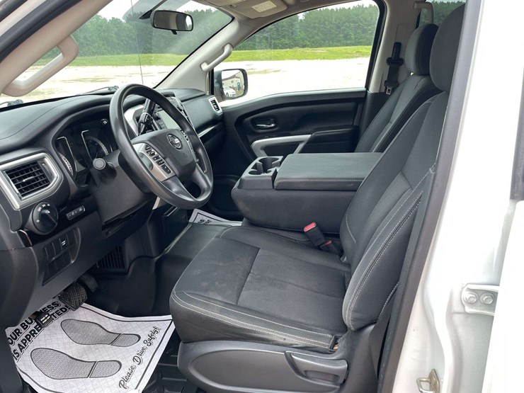 2019-nissan-titan-image-10