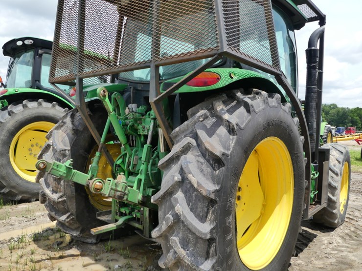 john-deere-6125r-image-3