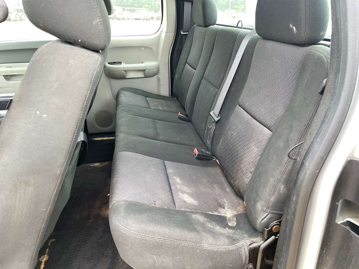 2013-chevrolet-silverado-1500-image-14