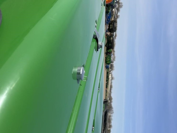 2020-john-deere-r4045-image-54