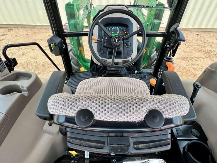 2025-john-deere-5055e-image-18