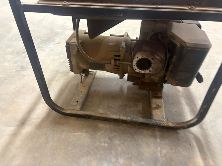 #42103-•-briggs-&-stratton-genpower-11-generator-image-8