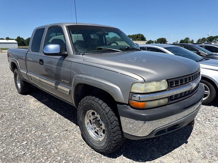 1999-chevrolet-2500-image-3