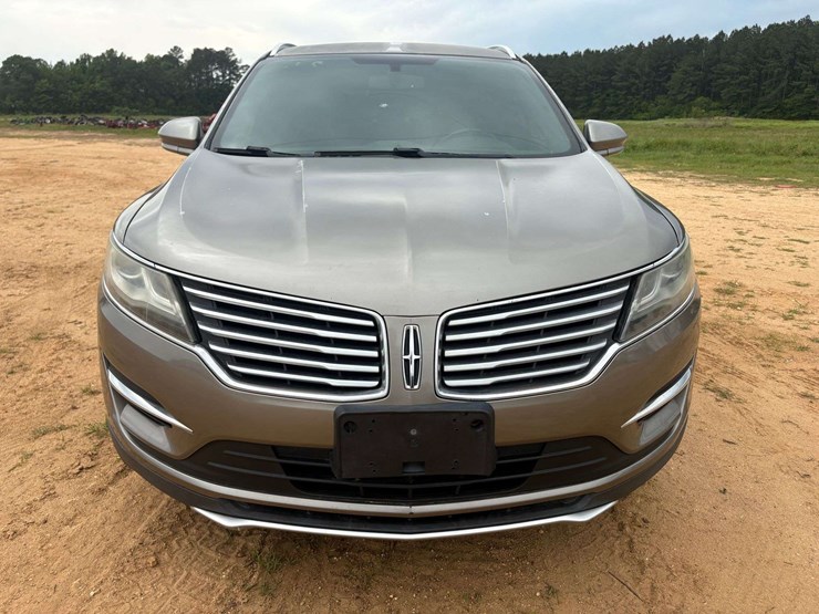 2016-lincoln-mkc-premier-4-door-suv-(128,646-miles)-image-5